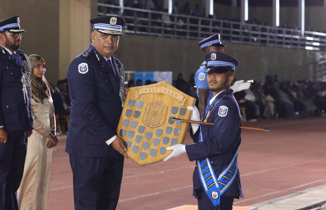 ފުލުހުންގެ "ނޫ ޔުނީފޯމް" އަށް ގަދަރު ކުޑަވާ އެއްވެސް ކަމެއް ނުކުރަން ސީޕީ އެދިވަޑައިގެންފި