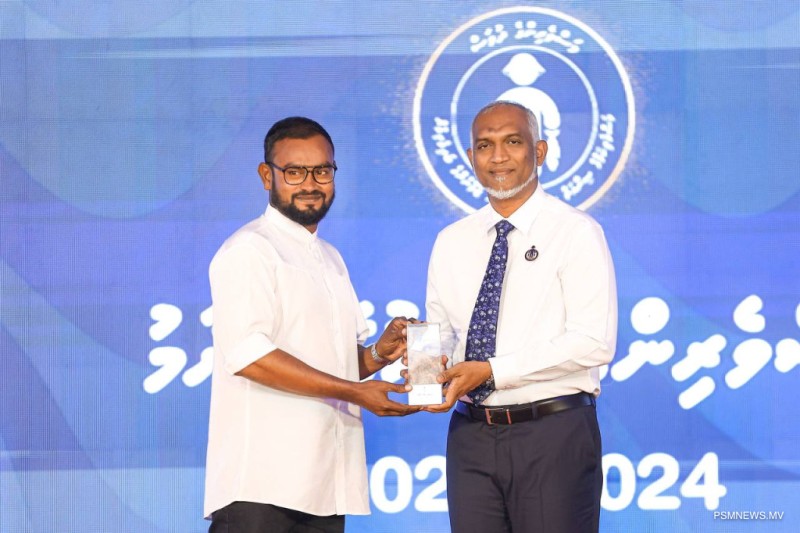 މަސްވެރިކަމުގެ ދާއިރާއަށް ޚިދުމަތް ކުރުމުގެ އިނާމު 32 ފަރާތަކަށް