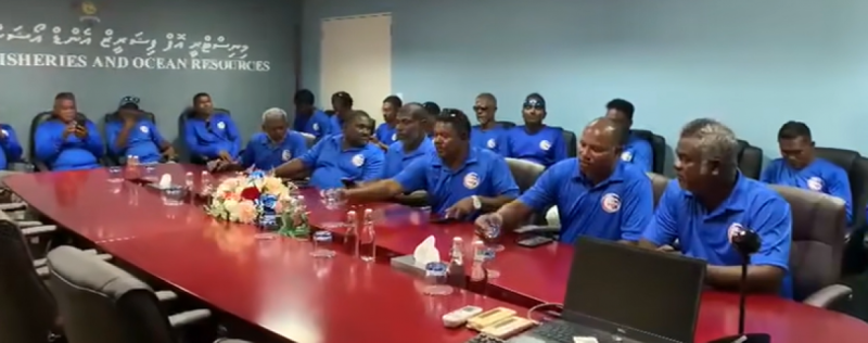 މިނިސްޓަރާއެކު ބޮޑު ކަންނެލި މަސްވެރިންގެ ދިގު ބައްދަލުވުމެއް: "ޑިމާންޑުތަކަށް އުންމީދީ ޖަވާބުތައް ލިބުނު"