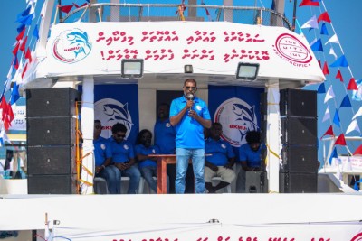 މިނިސްޓަރާއެކު ބޮޑު ކަންނެލި މަސްވެރިންގެ ދިގު ބައްދަލުވުމެއް: "ޑިމާންޑުތަކަށް އުންމީދީ ޖަވާބުތައް ލިބުނު"