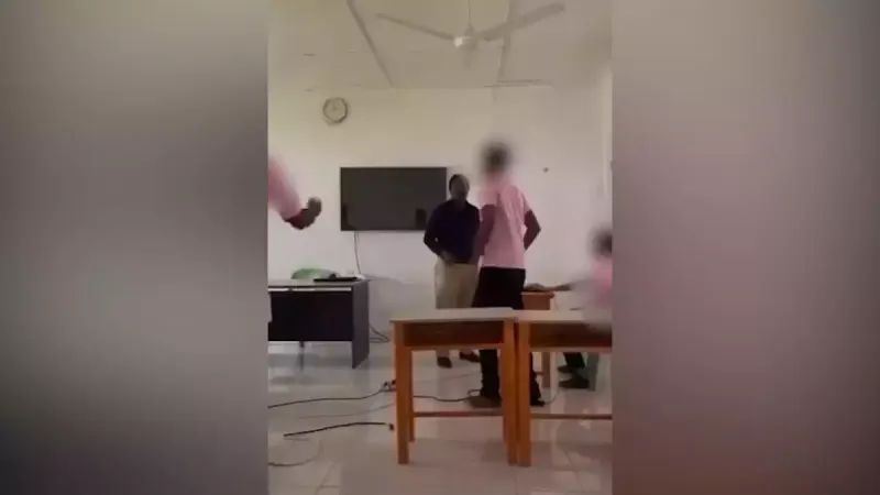 އައްޑޫ ހައި ސްކޫލުގައި ޓީޗަރަކާއި ދަރިވަރަކާއި ދެމެދު ހިނގި ހަމަ ނުޖެހުން - ޓީޗަރު ކަތިލުން ބަލަ އެއް ނުގަންނަން، ސްކޫލުގެ މެނޭޖްމަންޓް ވަނީ ފެއިލް ވެފައި: ޓީޗަރސް އެސޯސިއޭޝަން