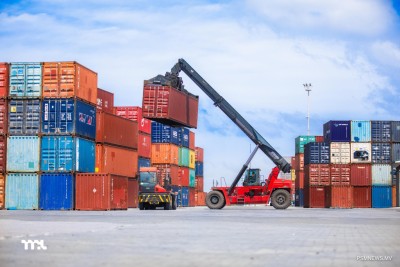 އިޤްތިޞާދު ދެމެހެއްޓުމަަށް، އެއަޕޯޓަށް ގެނައިފަދަ ތަރައްޤީއެއް ވިޔަފާރި ބަނދަރަށްވެސް ބޭނުންވޭ: ވަޒީރު ސަޢީދު