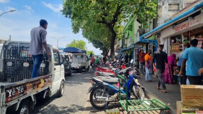 "ބައެއް ދިވެހީން ކަންނެތްވެ، މަސައްކަތާ ދުރުވެއްޖެ"