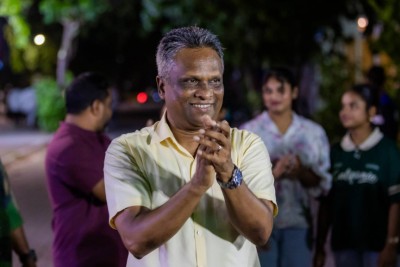 އާދަމް އާޒިމް ހޮވަންޖެހެނީ، ޕާޓީން މަގާމު ދިނީމައި، ބޮލާލާޖަހައި، ނުދާނެތީ: ޝަރީފު