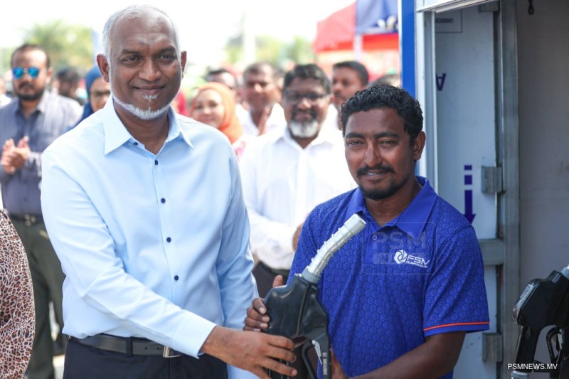 މަސްވެރިންނަށް އަގުހެޔޮކޮށް ތެޔޮ ފޯރުކޮށްދިނުމުގެ ފުރަތަމަ ޝެޑް ދުވާފަރުގައި