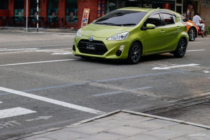 ރައްޔިތުން އެދުމުން، މެޓަލް ސްޕީޑް ބްރޭކަރުތައް ނަގައިފި