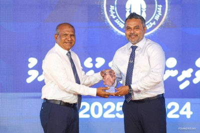 މަސްވެރިކަމުގެ ދާއިރާއަށް ޚިދުމަތް ކުރުމުގެ އިނާމު 32 ފަރާތަކަށް