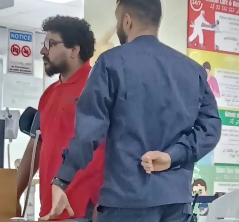 އަނިޔާވެރިކޮށް ފުލުހުން ހައްޔަރު ކުރި މެންބަރު މައުރޫފް އަށް އިމަރޖެންސީ ގައި ފަރުވާ ދެނީ