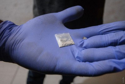 ހައްޔަރުކުރި 2 މީހުން ވެސް ޑްރެސިން ޓޭބަލް ދަށުން ފެނުނު 19،000 ރުފިޔާއާ ހަވާލެއް ނުވި