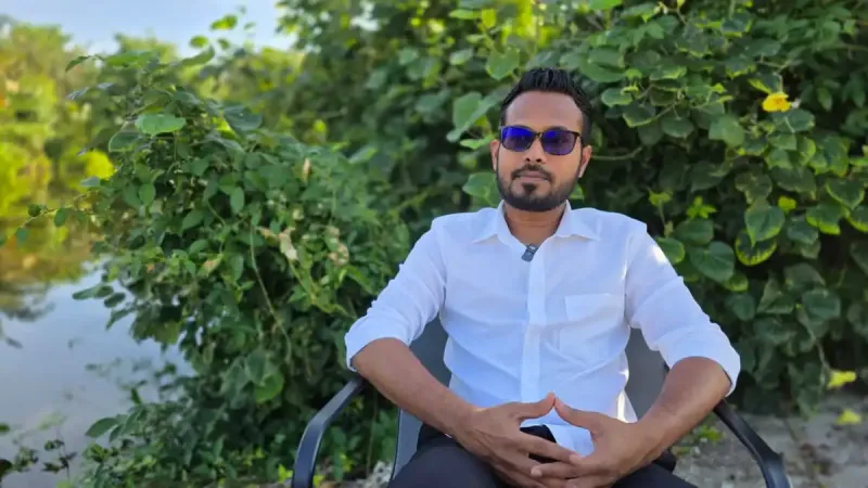 12 އަށް ވުރެ ގިނަ ޕްރޮޖެކްޓް ހިންގާނެ ކަމަށް ބުނި ފޯކައިދޫ ގައި  2 އަހަރު ވީއިރު މި ސަރުކާރަށް ބައިންދާލެވުނީ އޭޓީއެމް އެއް އެކަނި!