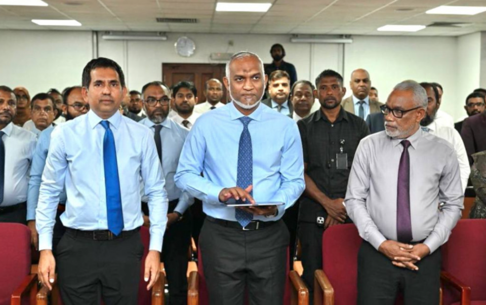 ޑިވެލޮޕްމެންޓް ބޭންކުގެ މެނޭޖަރު ލެވެލްގެ 13 މަގާމަކަށް މީހުން ހޯދަނީ