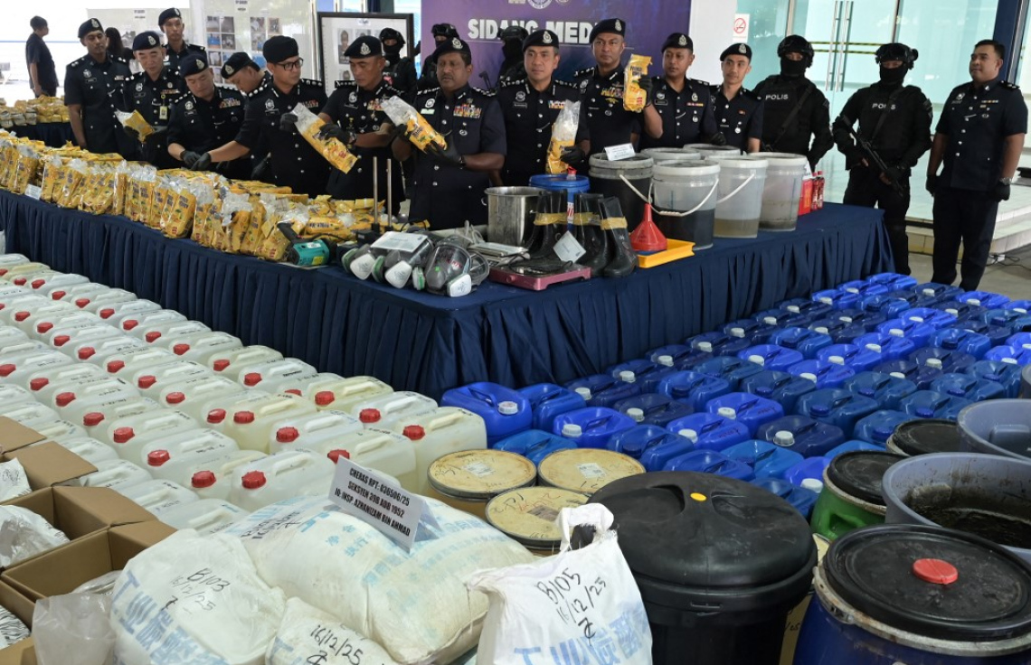 ސިއްރު އޮޕަރޭޝަންތަކެއް ހިންގައި މެލޭޝިއާއިން ރެކޯޑް އަދަދެއްގެ ޑްރަގް އަތުލައިގެންފި