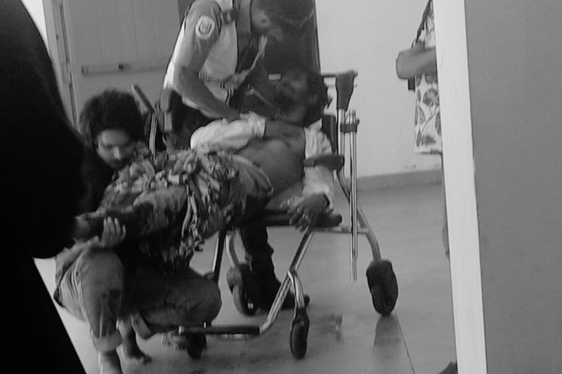 ހިޔާ ފްލެޓުގައި މީހަކަށް ތޫނު އެއްޗަކުން ހަމަލާދީ ޒަޚަމުކޮށްލައިފި