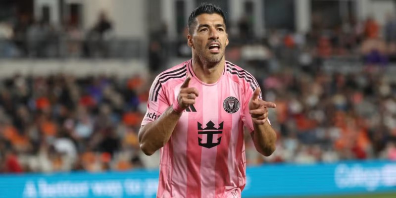 އިންޓަ މަޔާމީގައި ސުއަރޭޒް އިތުރު ސީޒަނަކަށް މަޑުކުރަނީ