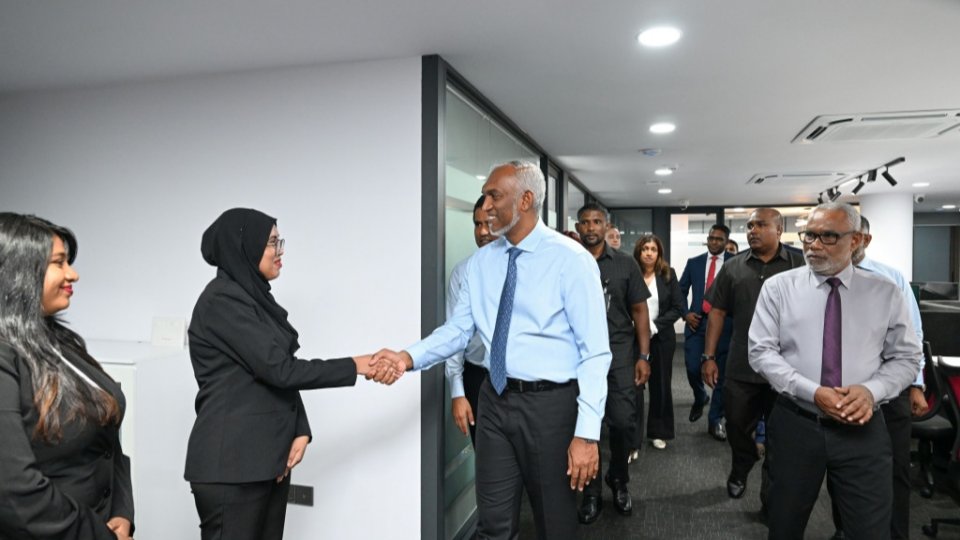 ޑިވެލޮޕްމެންޓް ބޭންކުގެ މުސާރަ ބޮޑު 13 މަގާމަކަށް މީހުން ހޯދަނީ