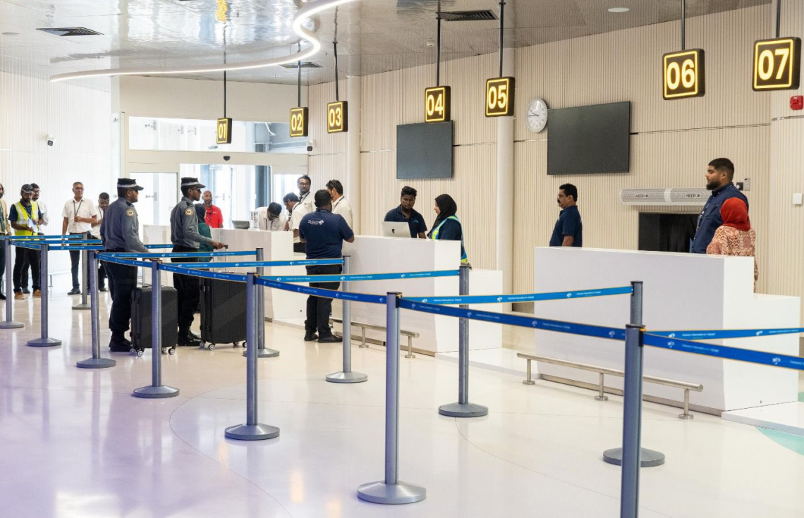 ވިއައިއޭގެ އާ ޓާމިނަލްގެ ސީޕްލޭން ކައުންޓަރުތައް ހުޅުވަނީ