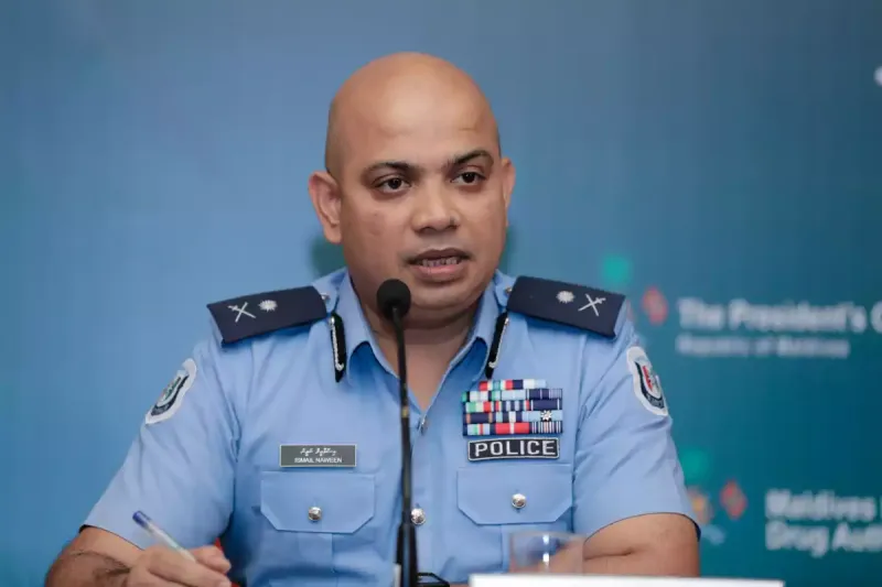 ކުށްކުރާ މާހައުލުތަކުން ކުޑަކުދިން ފެންނަ ނިސްބަތް ދަނީ އިތުރުވަމުން، ބެލެނިވެރިން ހާއްސަ ސަމާލު ކަމެއް ދޭން ޖެހޭ: ކޮމިޝަނަރ އޮފް ޕޮލިސް