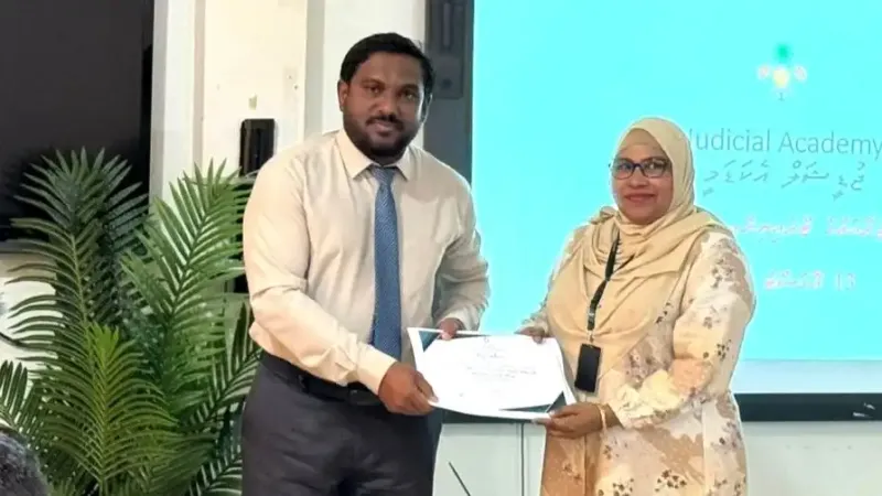 "މައުސޫމާގެ މުސާރަ އަކީ ސިއްރެއް"