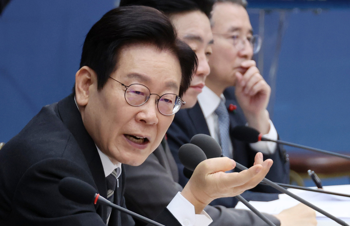 ދެކުނު ކޮރެއާގެ ރައީސްގެ ބްރީފިންތައް ލައިވްކޮށް، ވިދާޅުވީ ނެޓްފްލިސްއަށް ވުރެ ރަނގަޅުވާނެ ކަމަށް