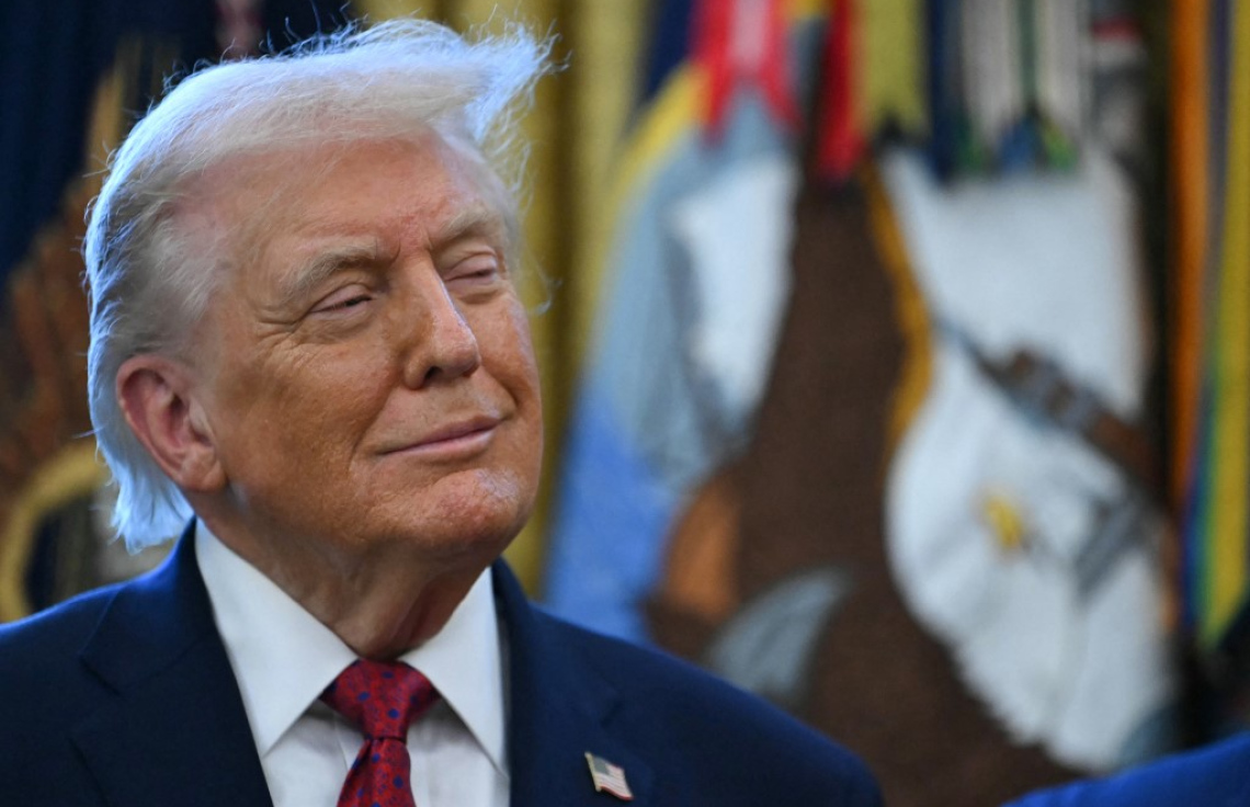 ބީބީސީން އަބުރު ނަގާލި ކަމަށް ބުނެ 10 ބިލިއަން ޑޮލަރު ހޯދަން ޓްރަމްޕު ދައުވާކޮށްފި