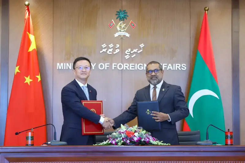 ޗައިނާއިން ރާއްޖެ އަށް 1 ބިލިއަން އަށްވުރެ ގިނަ ރުފިޔާ ގެ އެހީ ދޭން ނިންމައިފި