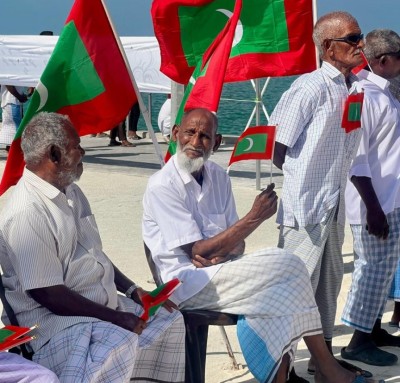 ތުޅާދޫއަށް އީދެއް؛ 400 އަހަރުވީ އެކުވެރިކަން ފާހަގަކުރަން މީދޫ މީހުން ތުޅާދޫއަށް