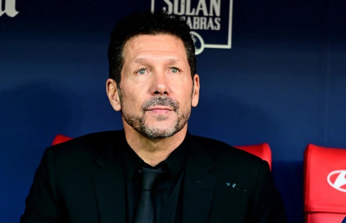 ދުނިޔޭގެ އެންމެ މުސާރަ ބޮޑު ކޯޗު ސިމިއޯނީގެ މުސާރަ އިތުރަށް ބޮޑުކުރަނީ!