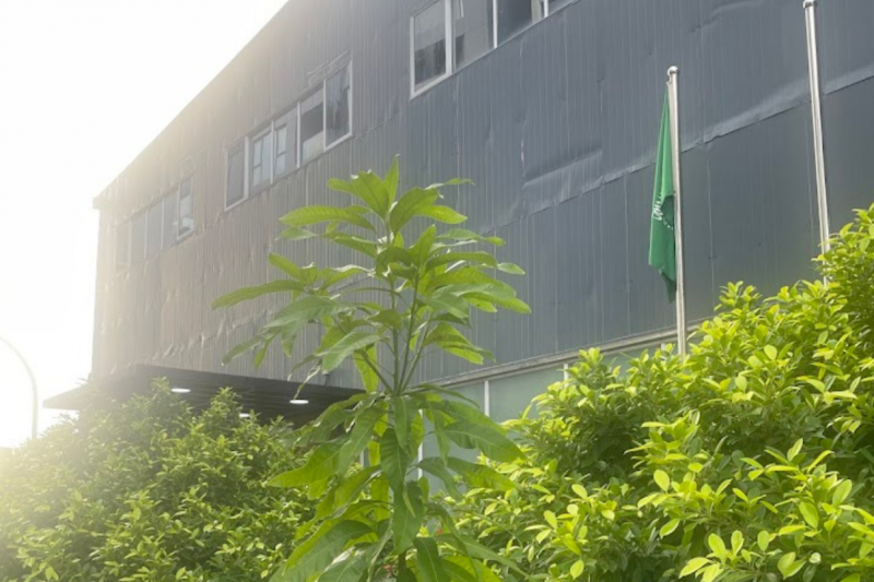 ސައުދީ އެމްބަސީގެ ފުރާޅަށް އެރި ޒުވާނާ އިތުރު ތިން ދުވަހަށް ބަންދުކޮށްފި