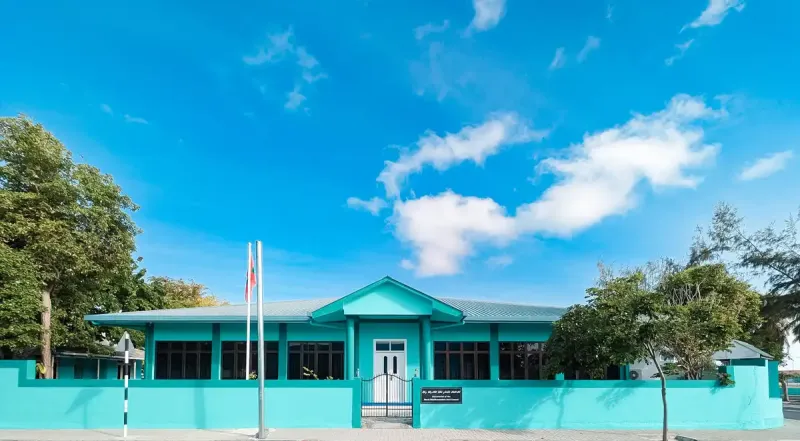 ރ. އަތޮޅު ކައުންސިލުން އެ އަތޮޅު ގެ ކޮންމެ ރަށަކަށް ބަގީއެއް ހަދިޔާ ކުރަނީ