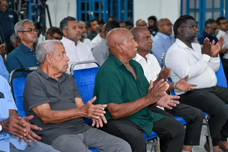 ބިލެތްފަހި އެއަރޕޯޓުގެ ބިންހިއްކަން ގެނައި ޑްރެޖަރުން އަދި އެންމެ ވެލިފުކެއްވެސް ނާޅާ، ކުރާހާ ވެސް ކަމަކީ އޭގެ ދަބަރު ތެޅުން