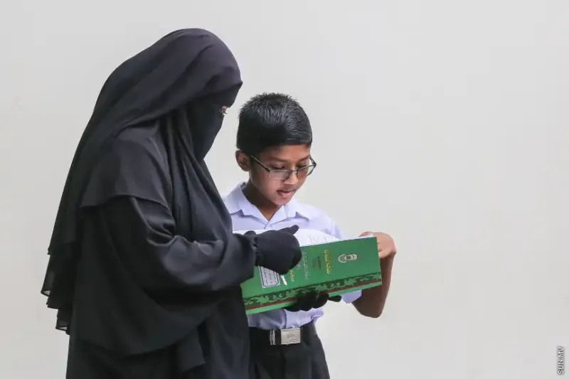 މި އަހަރުގެ ކިޔެވުން ނިމި ސްކޫލުތައް ބޮޑު ޗުއްޓީ އަށް، ގްރޭޑް 10ގެ ދަރިވަރުންގެ އިމްތިހާނަށް ތައްޔާރުވާން ލިބޭ އެންމެ މުހިންމު ދުވަސްވަރު ކަމަށްވާތީ ތިބީ މާޔޫސް ކަމުގައި