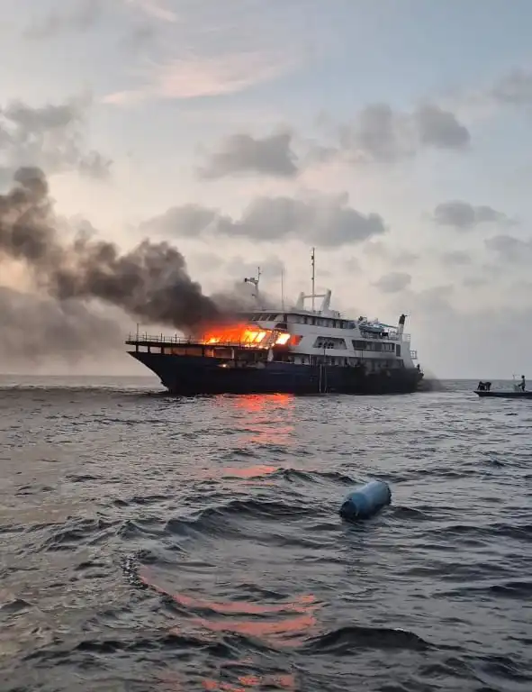 ރޯވި ސަފާރީ ގައި ތިބި 25 މީހުން ސަލާމަތް ކޮށްފި