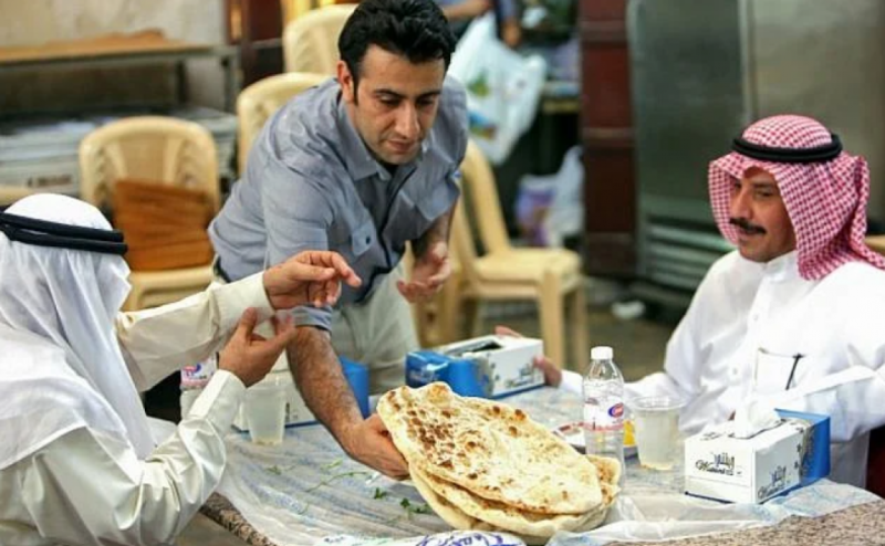 ކުވޭތުގައި 18 އަހަރުން ދަށުގެ ކުދިންނަށާއި، ކެފޭތަކުގައި އެނާޖީ ޑްރިންކް ވިއްކުން މަނާކޮށްފި