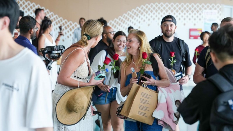 9903 ފަތުރުވެރިންނާއެކު، މި އަަހަރު އެއް ދުވަހެއްގައި އެންމެ ގިނަ ފަތުރުވެރިން ރާއްޖެ އައީ އިއްޔެ