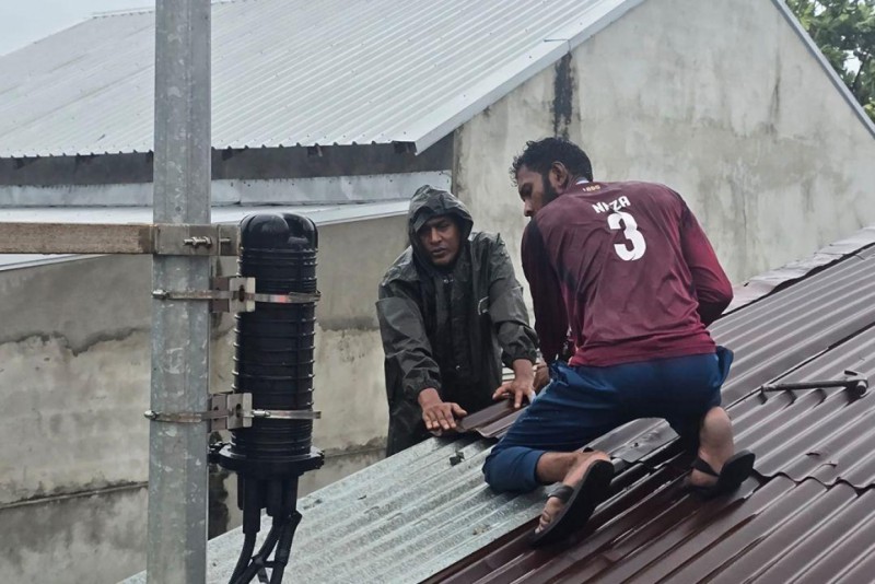 ކޮޅިގަނޑެއްގައި ފުރާޅު އެއްލައިލި އައްޑޫގެ ހަތަރު ގެޔަކަށް އެމްއެންޑީއެފުން އެހީވެއްޖެ