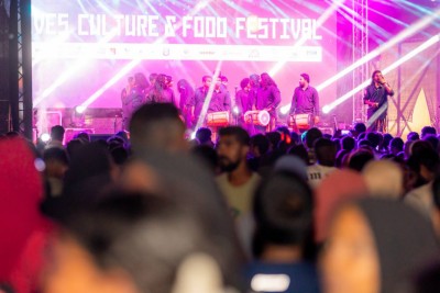 އާންމުންގެ ބޮޑު ތަރުހީބެއް ލިބުނު ހަވާ އެރުވުމާއި ޑްރޯން ޝޯއާއެކު 2026އަށް މަރުހަބާ ކިޔައިފި!