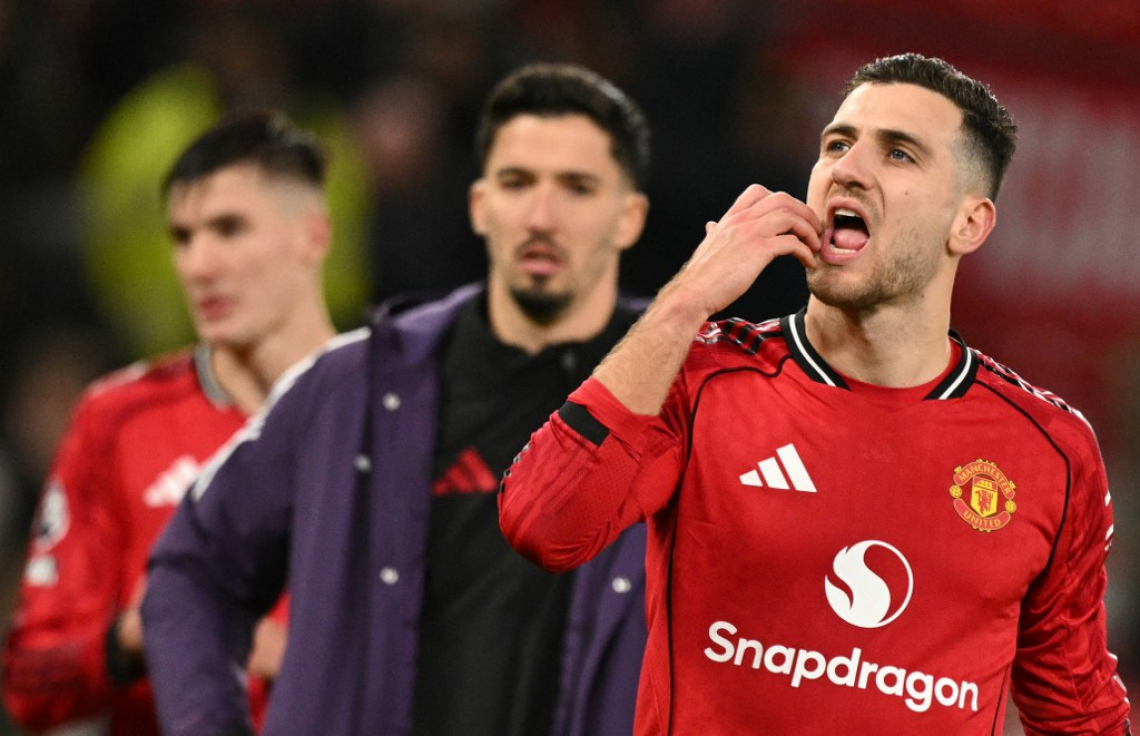 ފުލުގައި އޮތް ވުލްވްސްއާ އެއްވަރުވެ، ޔުނައިޓެޑަށް ކުރި ނޭރިފަ