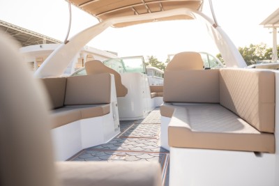 ދިރާގުން ދޭ ސްޕީޑުބޯޓު: ދަތުރު ގޮސްލަން ވަރަށް ހިތްގައިމު!