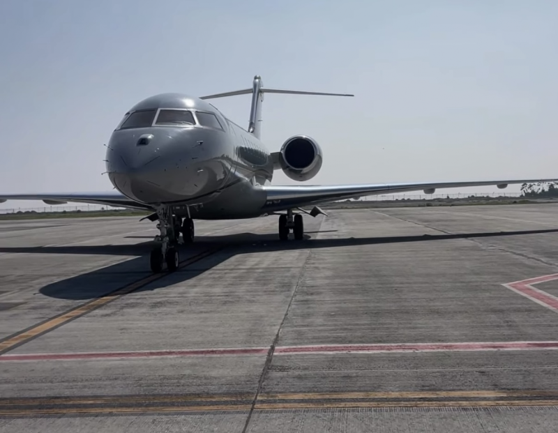 ހަނިމާދޫ އެއާޕޯޓަށް ފުރަތަމަ ކޮމާޝަލް ޖެޓު ޖައްސައިފި