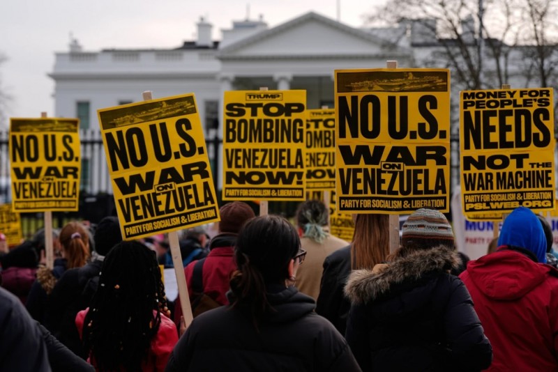 ވެނެޒުއޭލާއަށް ހަމަލާދިނުމަކީ ބައިނަލްއަގުވާމީ ގާނޫނާ ޚިލާފު ކަމެއް: ޗައިނާ