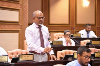 ޖެންޒީގެ ގިނަ ކުދިން ވަނީ ޖުވާގެ އަވައިގައި ޖެހިފައި، "ހިތާ ދެކޮޅަށް" ވެސް މަނާކުރަން ޖެހޭ: ނާޒިމް