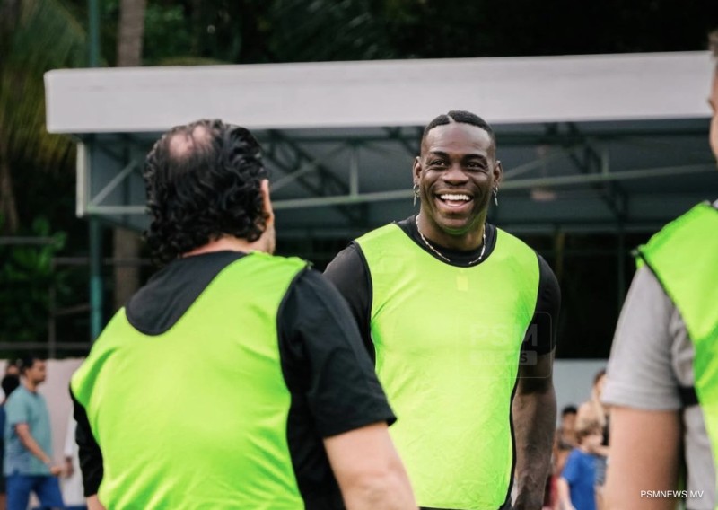 ބަލަޓޮލީ ރާއްޖޭގައި، ބުނީ ސުވަރުގެއެއް ކަމަށް