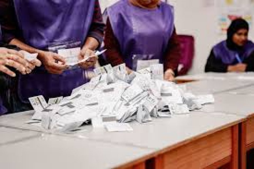 ޖަނަވަރީ މަހުގެ މެދު ތެރޭގައި އިންތިހާބަށް ކުރިމަތިލާން ހުޅުވާލަނީ، ފޯމު ހުށަހެޅޭނީ ހަމައެކަނި އޮންލައިންކޮށް