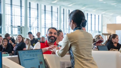 ބޮޑުކުރި ޓެކްސްތަކާއެކު ފަތުރުވެރިން ކުރި ހޭދަ އިތުރުވެ، 5.4 ބިލިއަން ޑޮލަރަށް