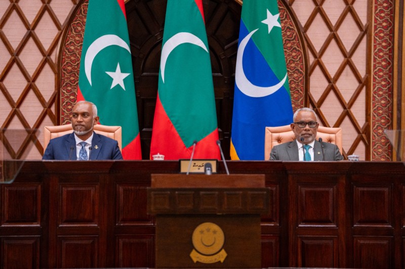 ގާނޫނު އަސާސީ އަށް ބަދަލު ގެންނަ ބިލު 10 ދުވަހުން ދިރާސާ ކޮށް ނިންމަން ފާސް ކުރީ 6 މިނެޓުން!