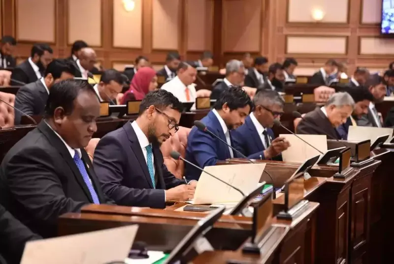 ސަރުކާރުން ގާނޫނު އަސާސީ އަށް އަނެއްކާ ވެސް ބަދަލު ގެންނަނީ