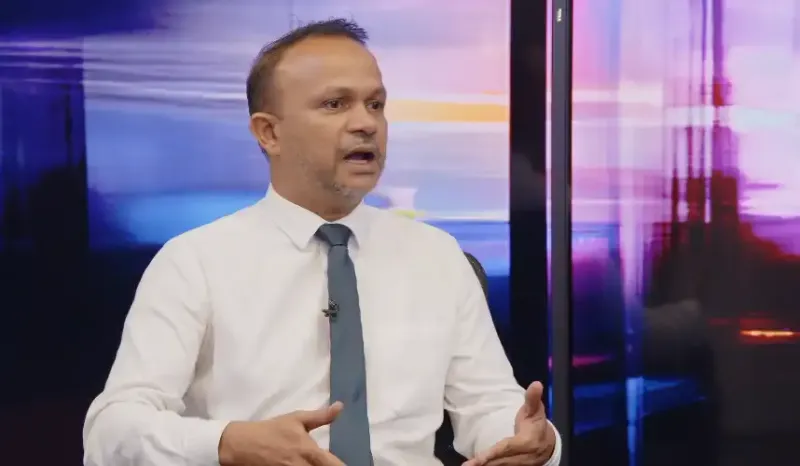 ރާއްޖޭގެ މުސްތަގުބަލަށް ރައީސް އަށް ލިބިދީފައިވާ ބާރުތައް އަދިވެސް ކުޑަ ކުރަން ޖެހޭ: އަލީ ހުސެއިން