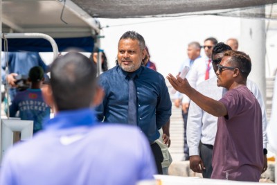 ކަނޑުއޮތްގިރިން ބޮޑު ކަންނެލި ކިލޯއެއް 25 ރުފިޔާއަށް ގަންނަން ފަށައިފި