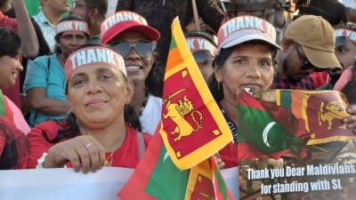 މި ފެންނަނީ އަނެއްކާ ވެސް އަވައްޓެރިއަކާ ގުޅުން ގޯސްވުމުގެ ކޮޅުމަތިތަ؟