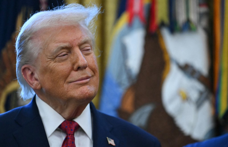 އެމެރިކާ އިން މިހާރު ބުނަނީ މުއްދަތެއް ނެތް ގޮތަށް ވެނެޒުއޭލާގެ ތެޔޮ ކޮންޓްރޯލް ކުރާނެ ކަމަށް